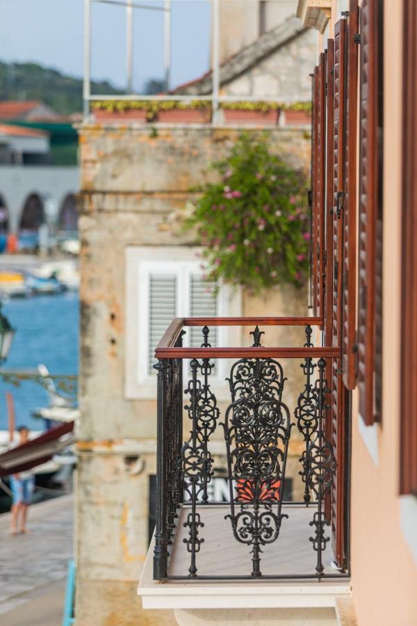 Ancora Faros Appartement Stari Grad  Buitenkant foto