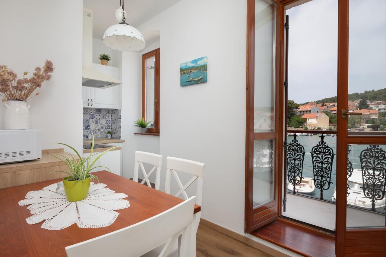 Ancora Faros Appartement Stari Grad  Buitenkant foto