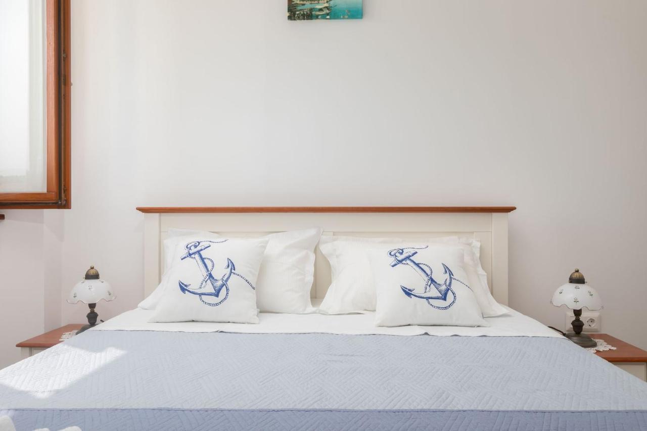 Ancora Faros Appartement Stari Grad  Buitenkant foto